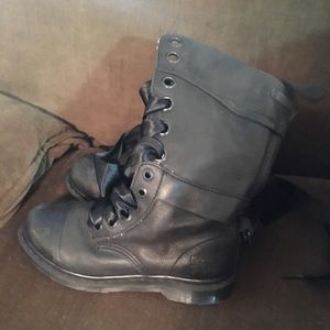 Women’s doc martens boots